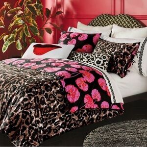 DIANE VON FURSTENBERG Leopard/Geranium Leaf Reversible Duvet Cover Set NWT